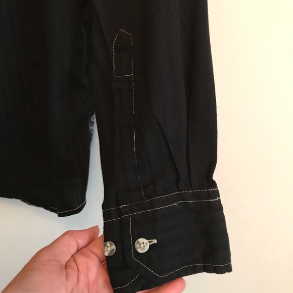 Straight Faded button down top embroidered medium - Picture 6 of 6